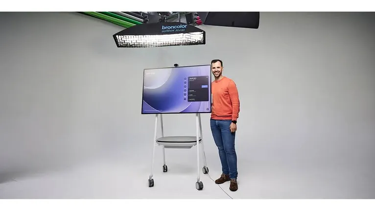 TD SYNNEX y Microsoft Surface Hub