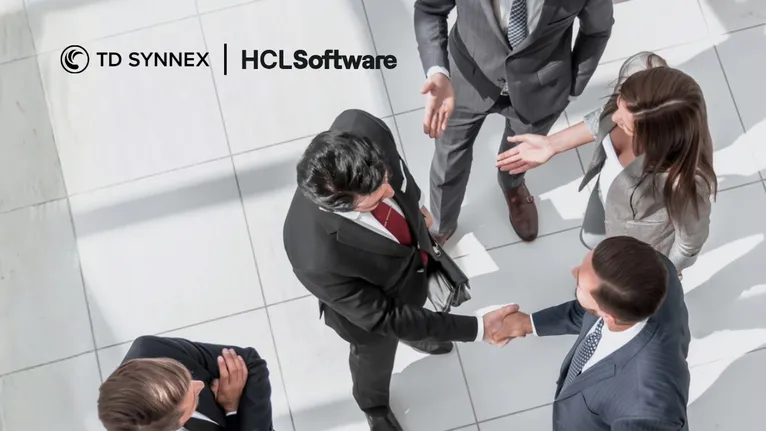TD SYNNEX firma contrato con HCLSoftwar
